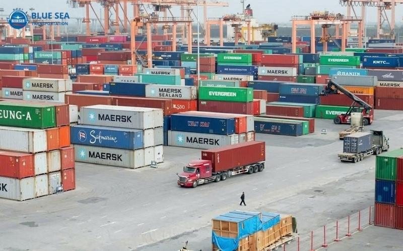  Phân biệt cước biển, local charges và phụ phí khác