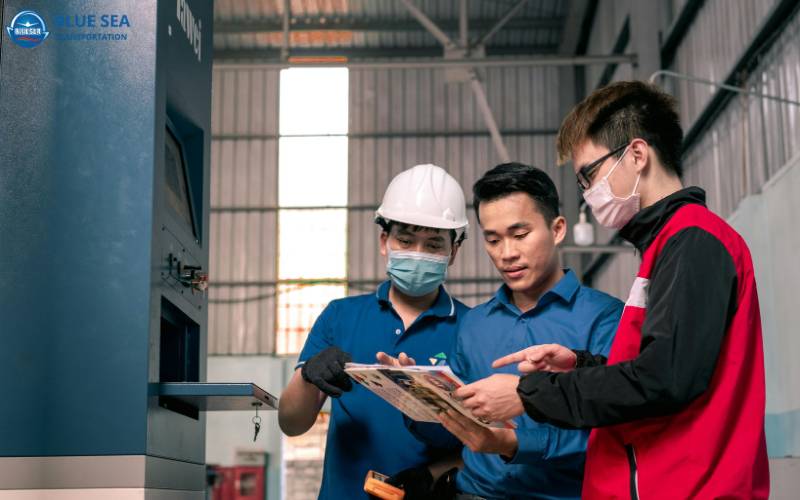 Nhập kho, hoàn tất thủ tục và giao hàng